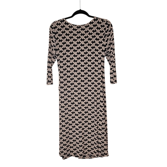 Gilli Wrap Dress - Picture 2 of 6